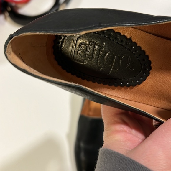 Latigo - 8.5, black leather heels, Kala - Picture 6 of 13